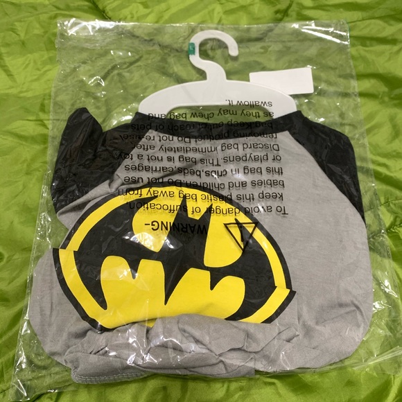 ❌SOLD❌Batman Logo DC Comic Tee Size Large - Picture 3 of 7